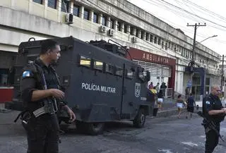 Brazylia. Policja po nalotach w Rio de Janeiro, 2 sierpnia 2023