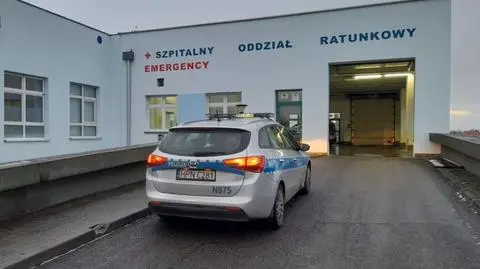 Policjanci eskortowali matkę z dzieckiem do szpitala