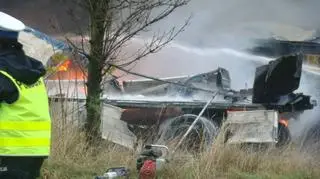 Do zderzenia doszło na drodze krajowej nr 10 po godz