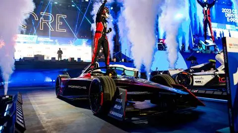 Wehrlein nowym liderem Formuły E. Kolejny kapitalny pojedynek z Dennisem