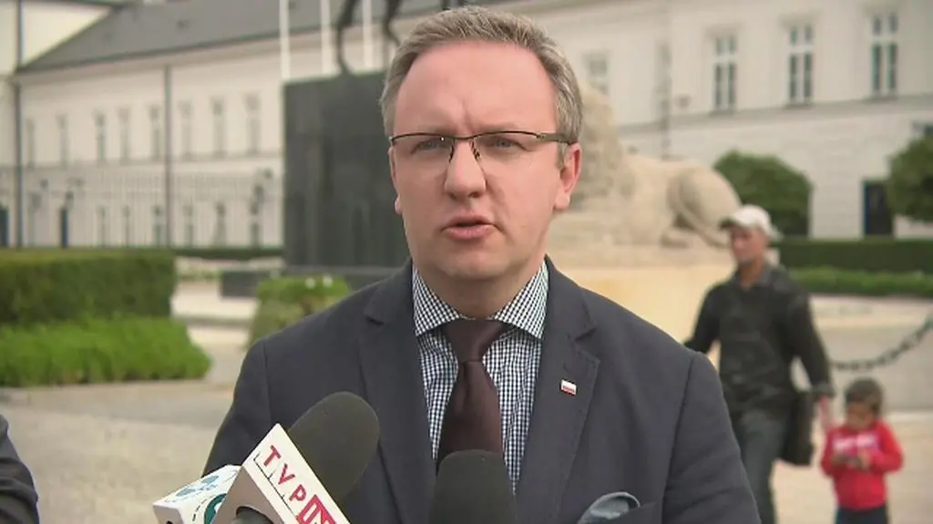 Szczerski: zaproszenie dla szefowej MSW wciąż aktualne