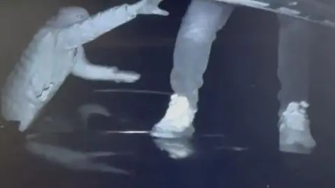 Okradali tiry w trakcie jazdy