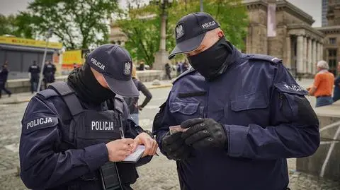 Policjanci mandat 