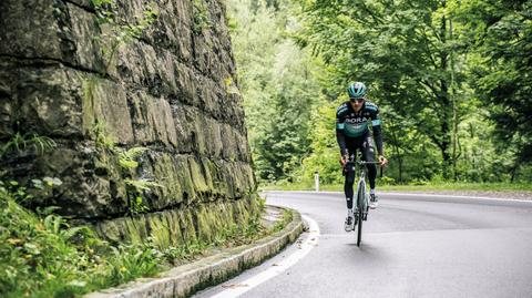 Na rowerze wjechał na wirtualny Everest. W charytatywnym wyzwaniu