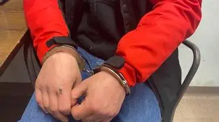 26-latek został zatrzymany za kradzież defibrylatora