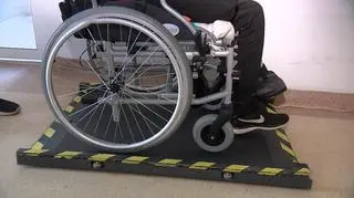 Osoby z niepełnosprawnością odsyłane są do weterynarza, skupu złomu lub masarni
