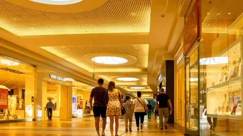 katowice centrum handlowe S MVelishchuk shutterstock_1991764385