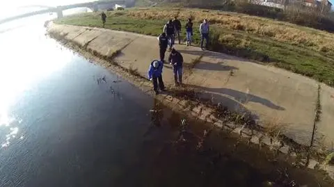 Z Warty wyłowiono ludzką rękę