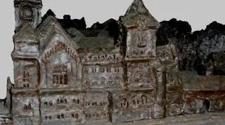 Początkowy odlew z wosku 