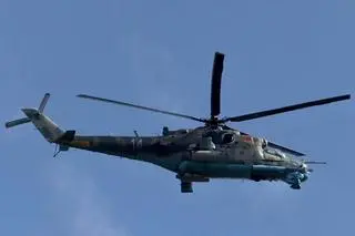 Białoruskie śmigłowce w rejonie Białowieży