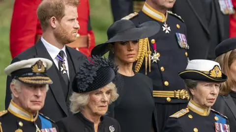 Dyskretne gesty księcia Harry'ego i Meghan Markle. "Chciał być pewien, że czuła się komfortowo"