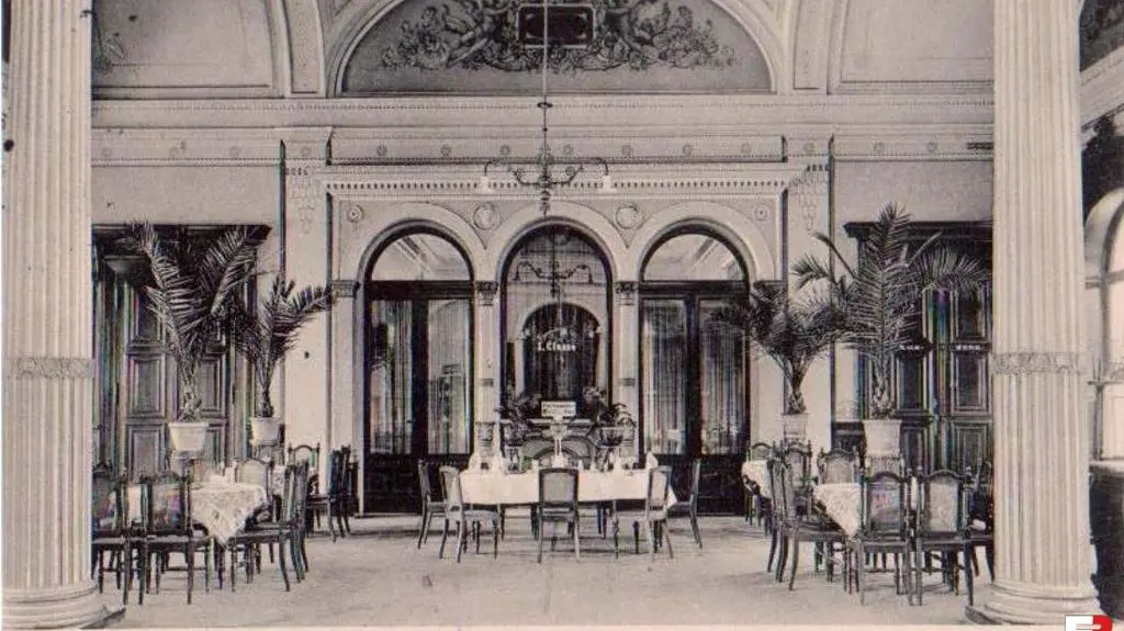 Restauracja we wnątrz dworca