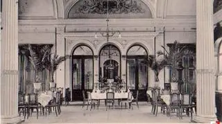 Restauracja we wnątrz dworca