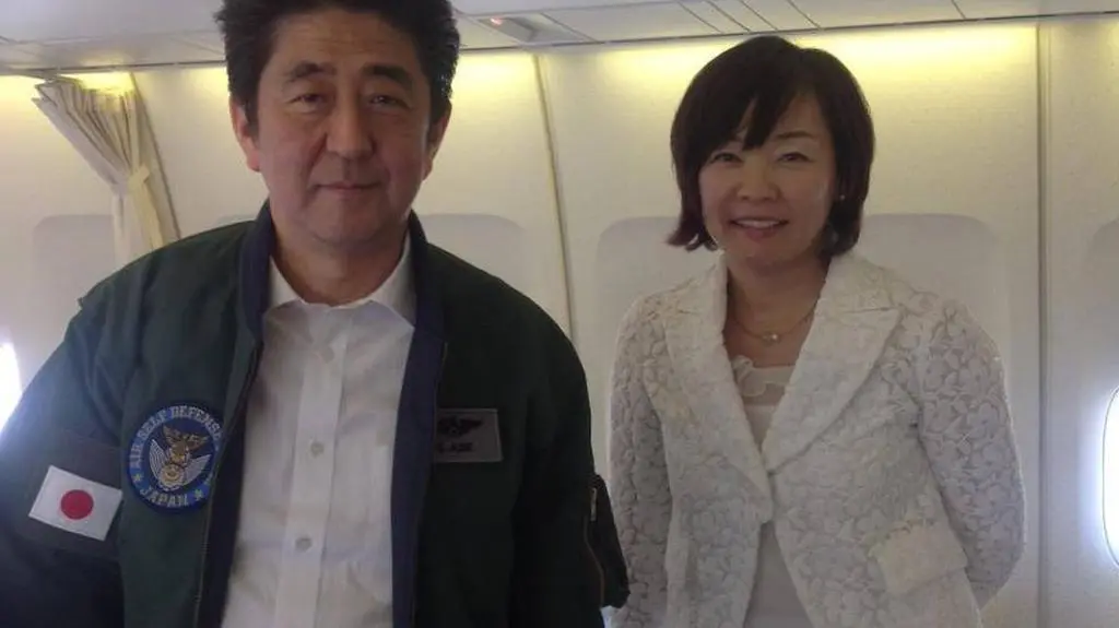 Shinzo Abe z żoną 