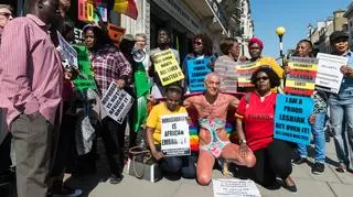 Protest przeciwko prześladowaniu osób LGBT+ w krajach Wspólnoty Narodów
