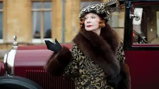 Martha Levinson, którą gra Shirley MacLaine