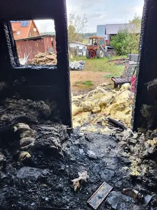 Pięcioosobowa rodzina ze wsi Załuki straciła dom w pożarze