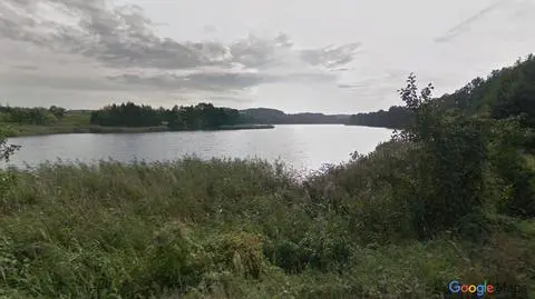 "Wybrali się na ryby", ich ciała znaleziono w jeziorze. Prokuratura bada okoliczności śmierci małżeństwa lekarzy