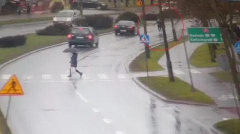 Chodziła boso, bo chciała sprawdzić reakcję ludzi i policji