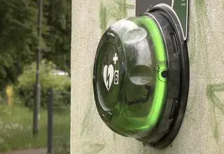 Mężczyzna zasłabł i zmarł. Radni chcą defibrylatorów, które "nie będą zamknięte"