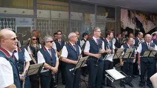 Orkiestra dęta ktora przygrywała podczas święta