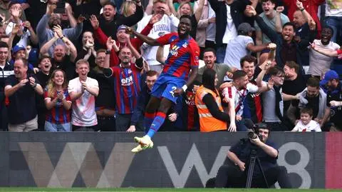 Kosmiczny debiut w Premier League. Lider na kolanach
