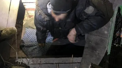Poszukiwany ukrywał się w specjalnie przygotowanej skrytce pod podłogą