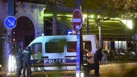 Francja zamyka granice i wprowadza stan wyjątkowy