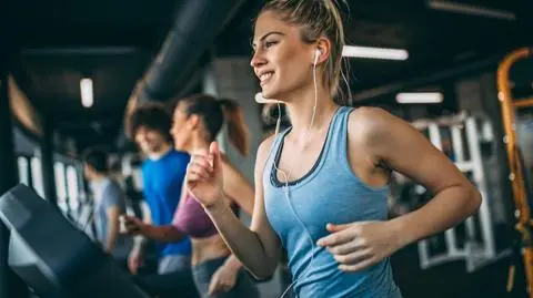 silownia fitness bieganie bieg zdrowie S shutterstock_1065905174