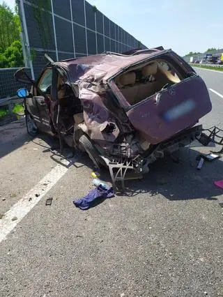 Zderzenie dwóch aut na A4