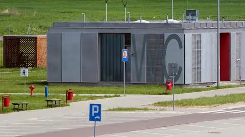 60-latek spędził dwie godziny na postoju przy autostradzie. Rodzina zapomniała go zabrać i odjechała