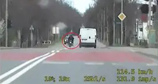 Motocyklista złamał szereg przepisów w trakcie ucieczki przed policją