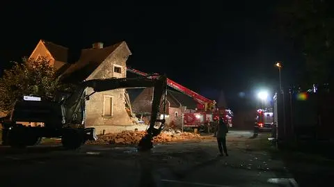 Wybuch gazu zniszczył dom. Strażacy wyciągnęli 63-latka z gruzowiska