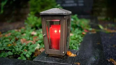Wszystkich Świętych, deszczowo