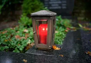 Jak dojechać na cmentarze?