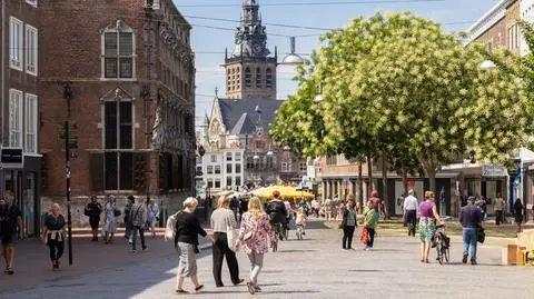 Nijmegen  holandia - Jan van der Wolf shutterstock_2184457757