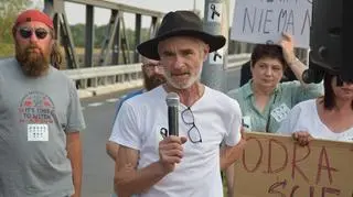 Tomasz Włoch podczas protestu w Cigacicach, 17 sierpnia 2022 roku