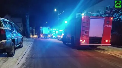 Wypadł z drogi i zatrzymał się na słupie. Kierowca był pijany, ma też zakaz prowadzenia pojazdów