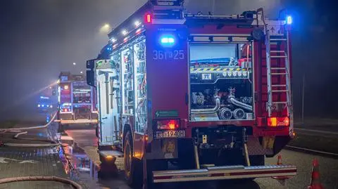 Pożar budynku z maszynami rolniczymi. W środku zwłoki mężczyzny