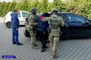 W sprawie odpowiedzą 24 osoby