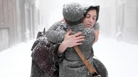 Charlotte Gainsbourg gra po polsku