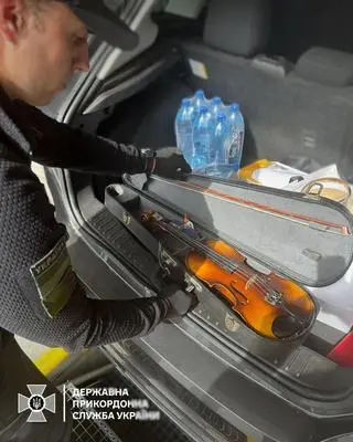 Skrzypce miały trafić do Polski