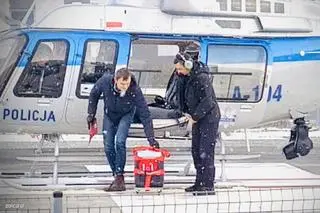 Policyjni lotnicy przetransportowali serce dla 32-latka do szpitala we Wrocławiu 