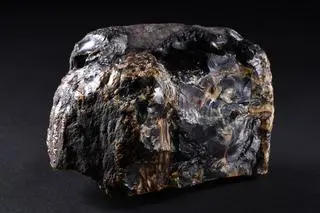 68-kilogramowy bursztyn z Sumatry