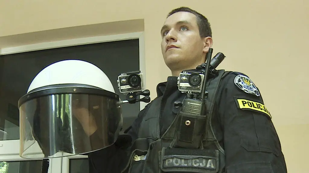 Policja testuje kamery mundurowe. Docelowo mają rejestrować wszystkie interwencje