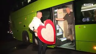 Wyjazd na marsz z Przemyśla. "Wszyscy, którzy się tutaj zgromadzili, jadą po to, żeby bronić demokracji"