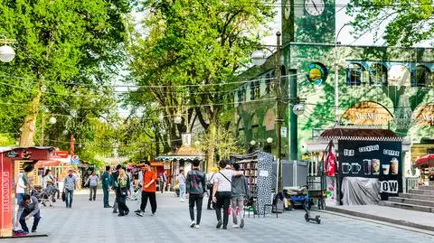 Mówi, że ubóstwo zniknie, a stolica stanie się "megalopolis z czystym powietrzem"