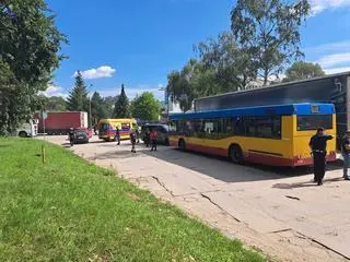 W naczepie znajdowało się 9 osób