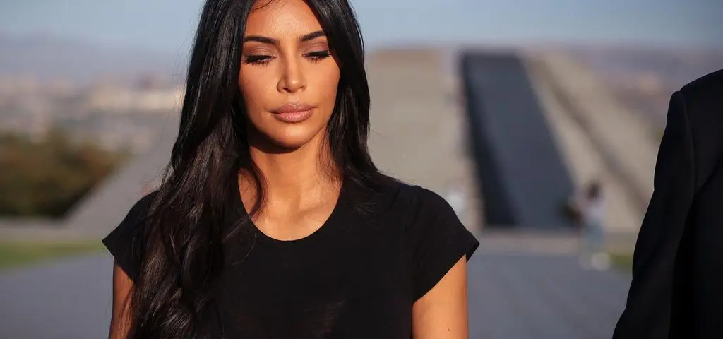 Kim Kardashian ma zapalenie przełyku. Co warto wiedzieć o tej chorobie?