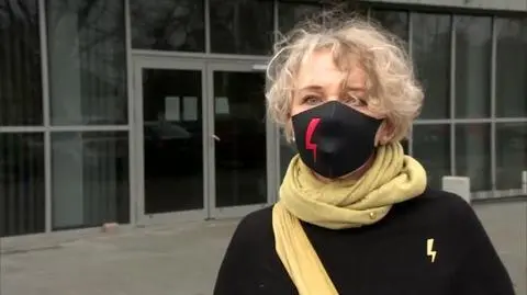 Spacerowała, by wyrazić swój sprzeciw. "Nie czuję się winna, zamierzam złożyć skargę na działania policji"
